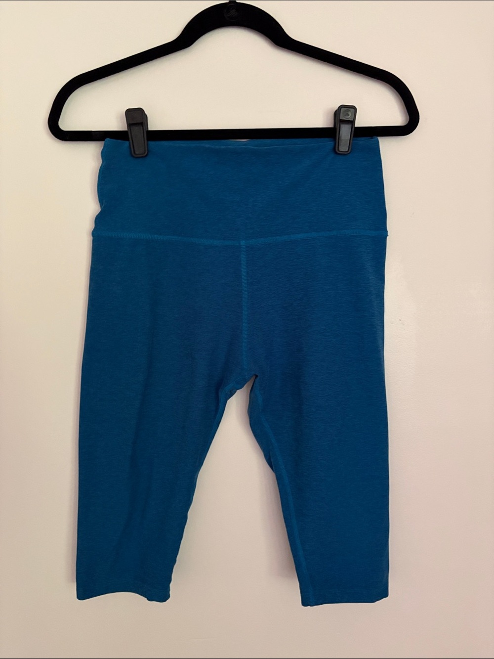 Beyond Yoga Blue Active Capris